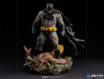 The Dark Knight Returns Batman 1/6 Scale Limited Edition Diorama Statue - Exclusive