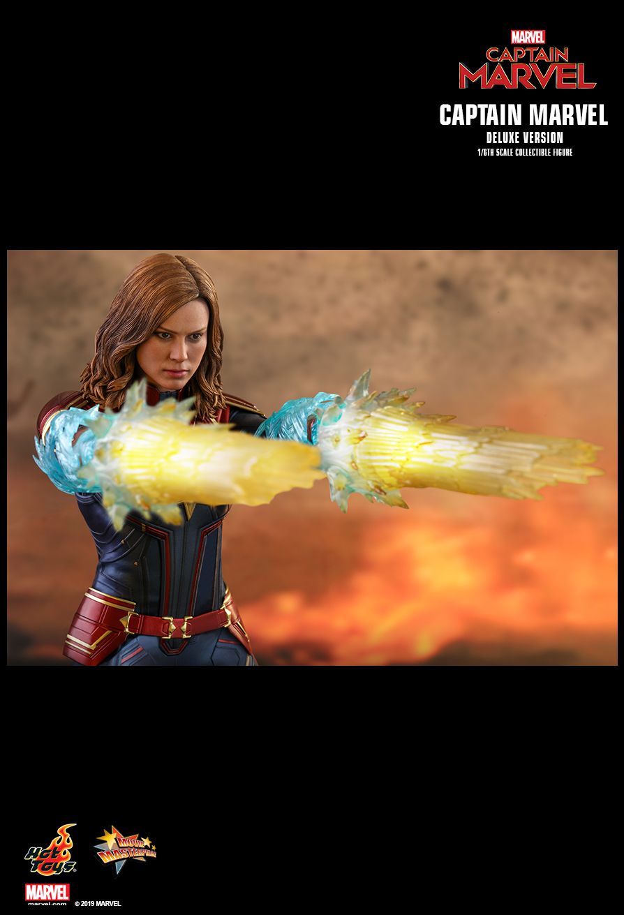 Captain Marvel - Captain Marvel Deluxe Ver. MMS522