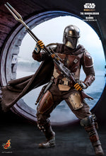 Star Wars The Mandalorian: The Mandalorian and Blurrg 1/6 Figure TMS046