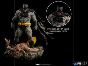 The Dark Knight Returns Batman 1/6 Scale Limited Edition Diorama Statue - Exclusive