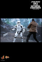 Star Wars Episode VII: Finn and First Order Riot Control Stormtrooper MMS346