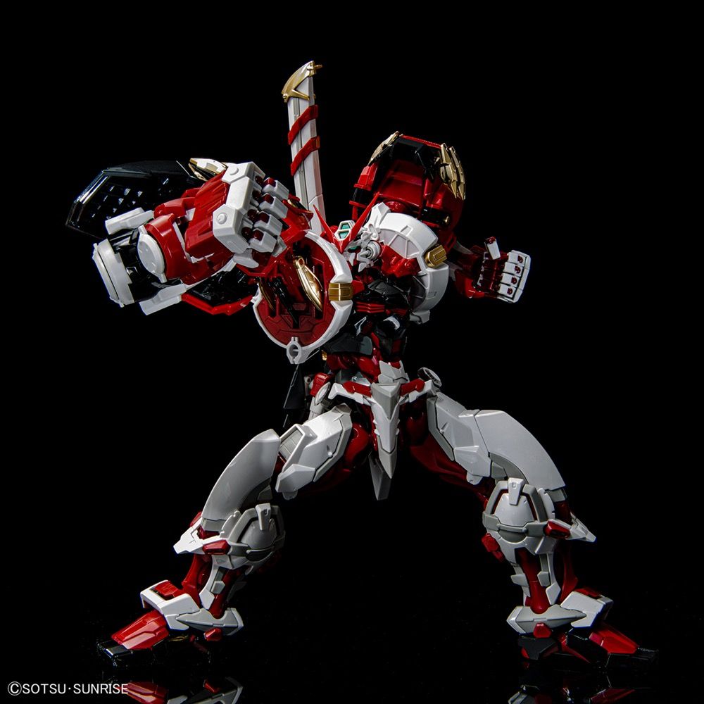 High-Resolution Model - 1/100 Scale Gundam Astray Red Frame Powered Red