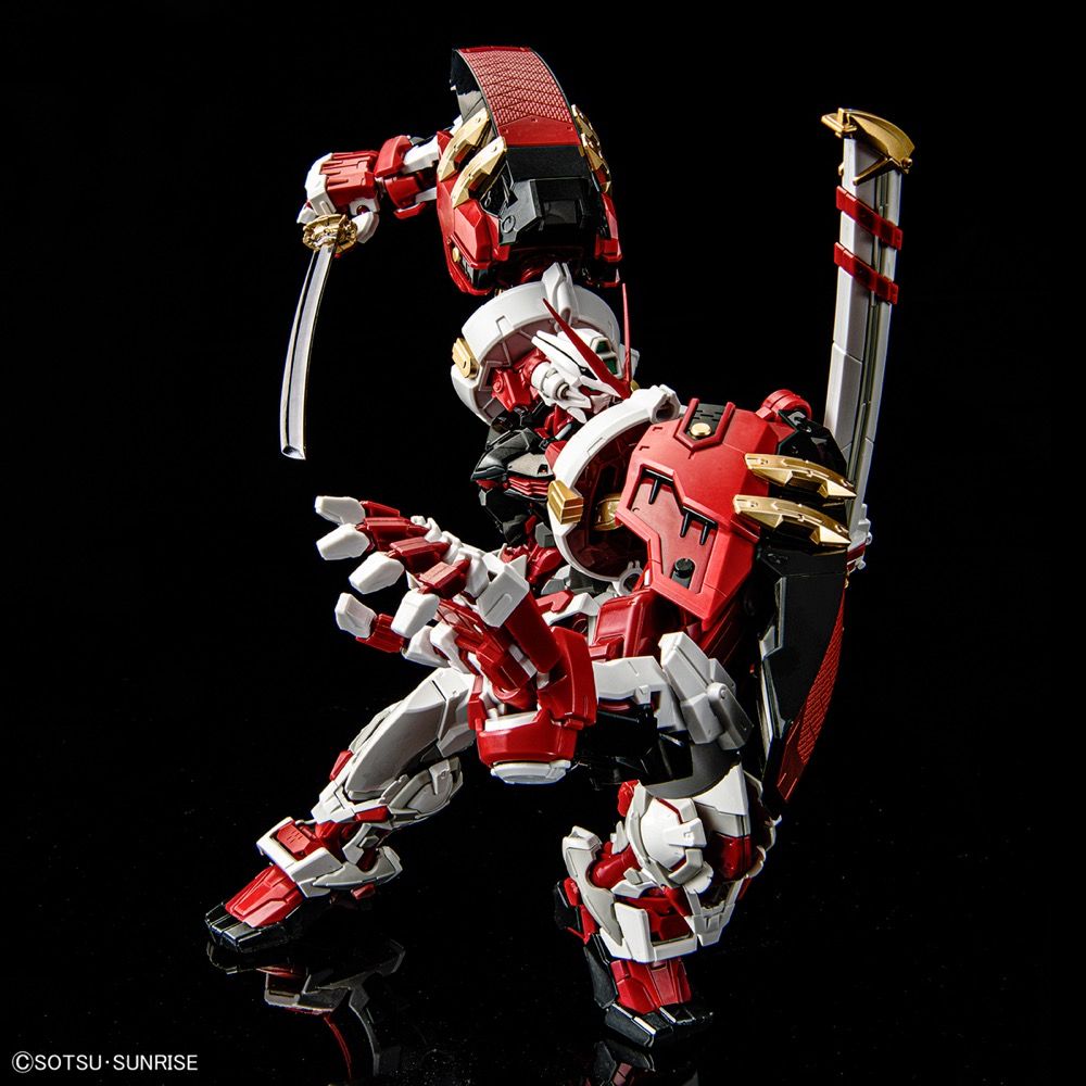 High-Resolution Model - 1/100 Scale Gundam Astray Red Frame Powered Red