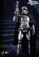 Star Wars Episode VII: Captain Phasma MMS328